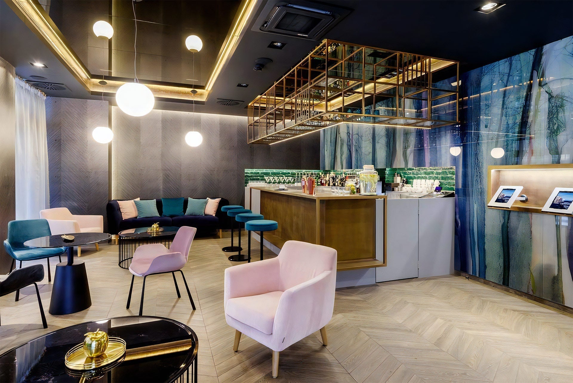 A szállodai lobby bútorai formálják az első benyomást – ezért számítanak igazán