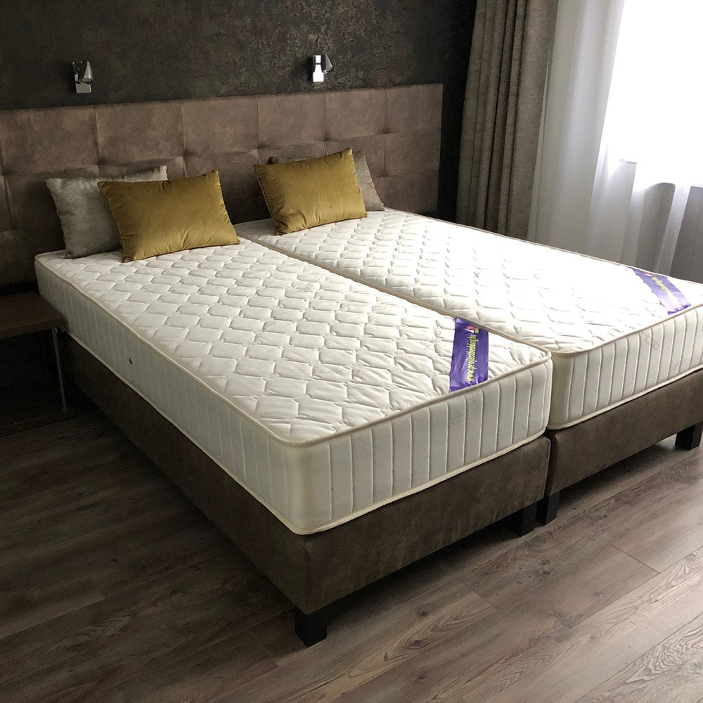 A szállodai boxspring ágy 90x200 cm-es méretben több szempontból is előnyös
