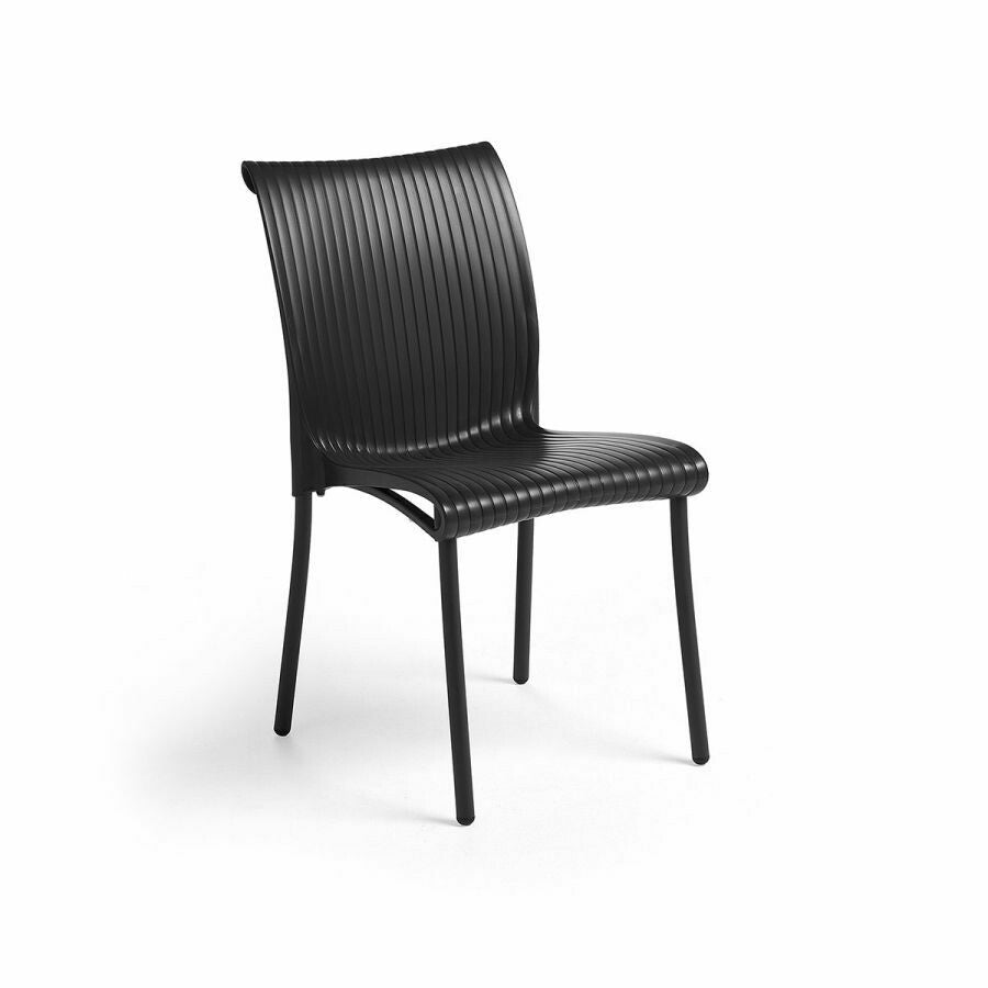 nardi-regina-szek-02