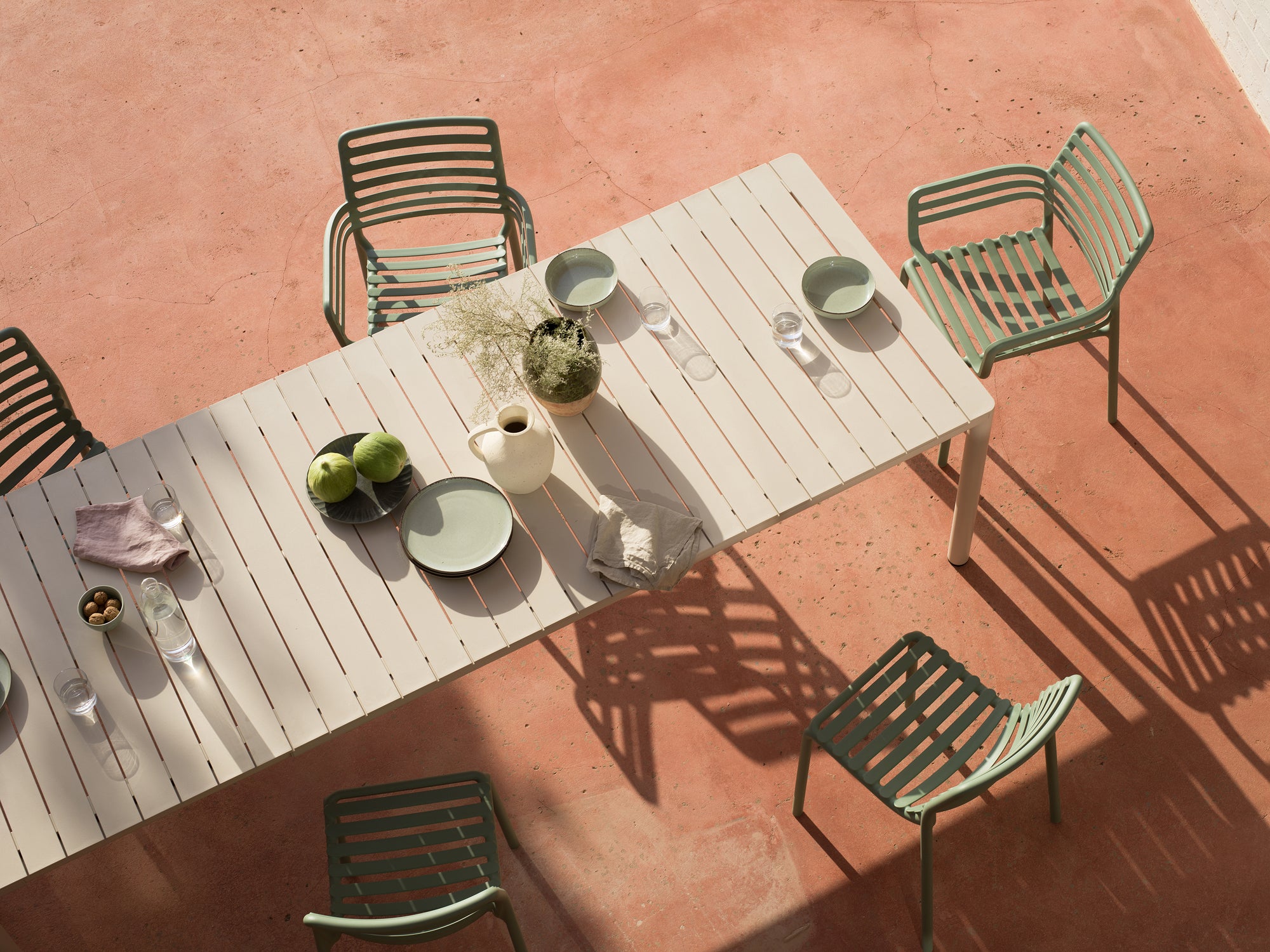 NARDI DOGA karfás szék